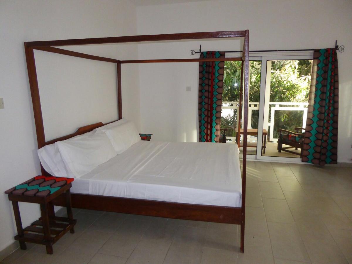 Sarawally Guesthouse Ampaya ภายนอก รูปภาพ