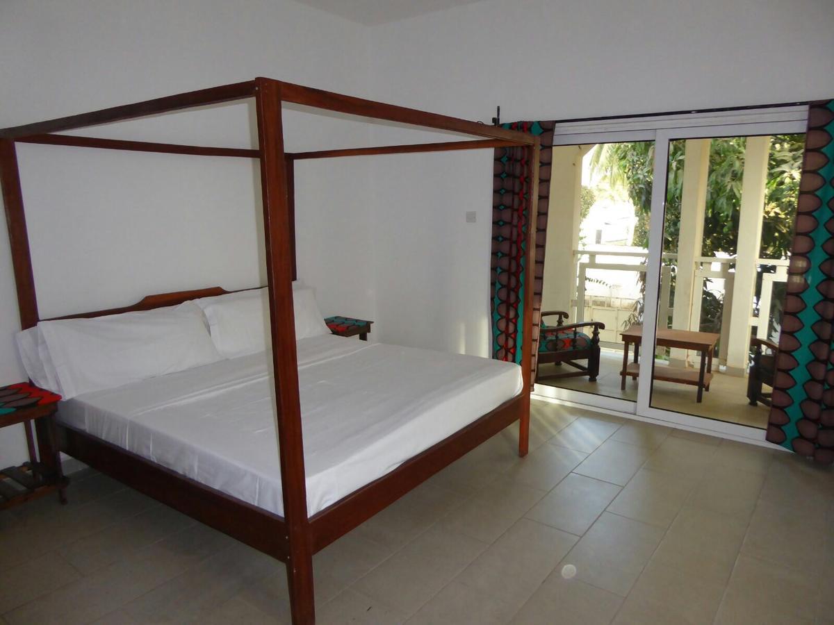 Sarawally Guesthouse Ampaya ภายนอก รูปภาพ