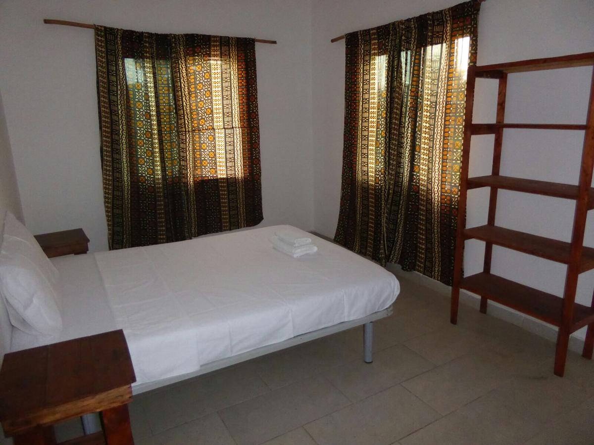 Sarawally Guesthouse Ampaya ภายนอก รูปภาพ