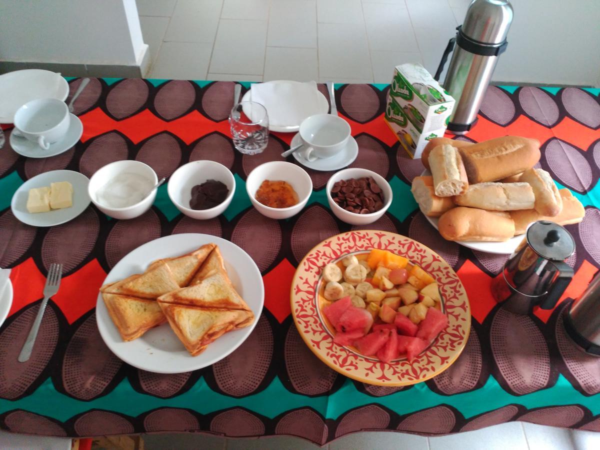 Sarawally Guesthouse Ampaya ภายนอก รูปภาพ