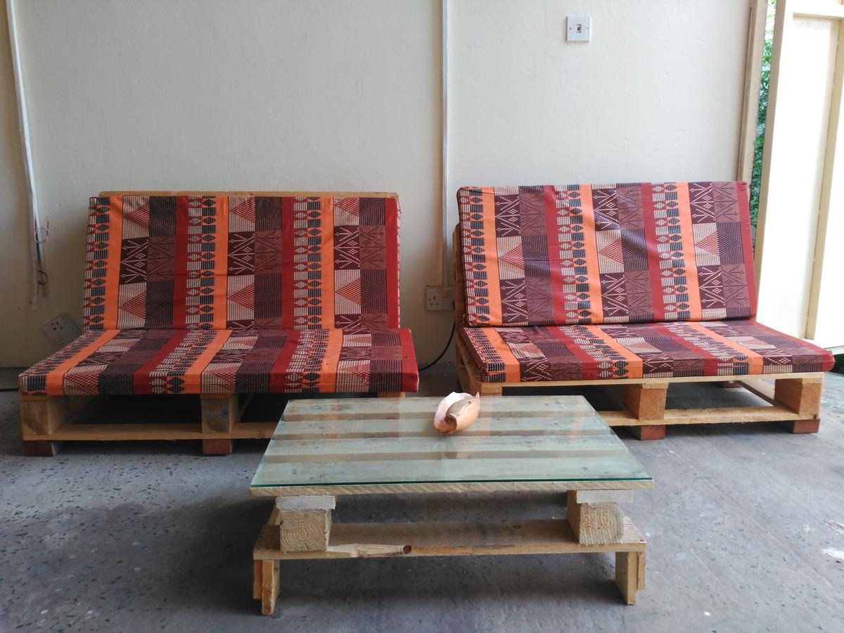 Sarawally Guesthouse Ampaya ภายนอก รูปภาพ